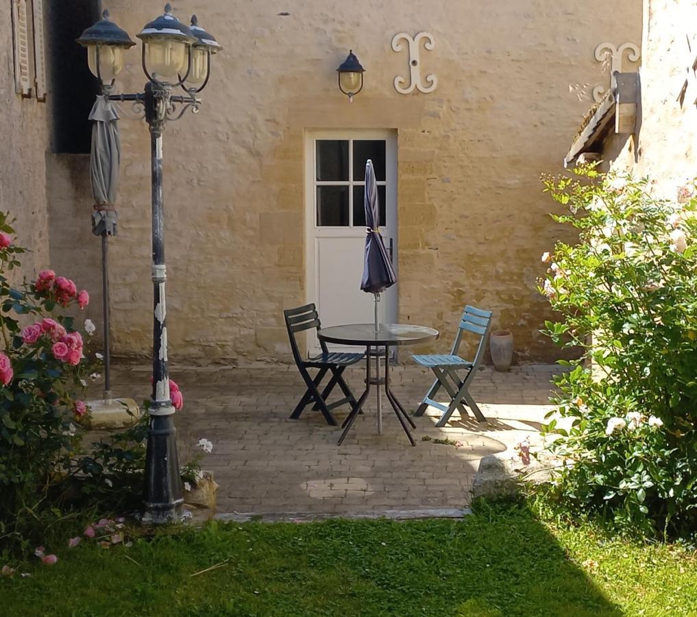 Gite De Charme Floreales Les Iris Asnelles Bagian luar foto