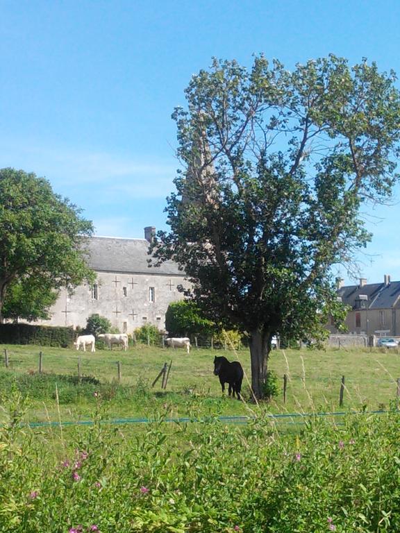 Gite De Charme Floreales Les Iris Asnelles Bagian luar foto